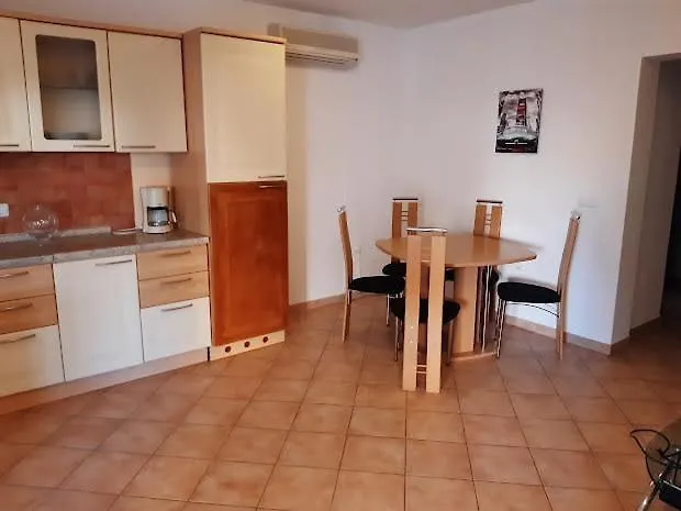 Apartmani Delas Pjescana Uvala 0*,  Croatia