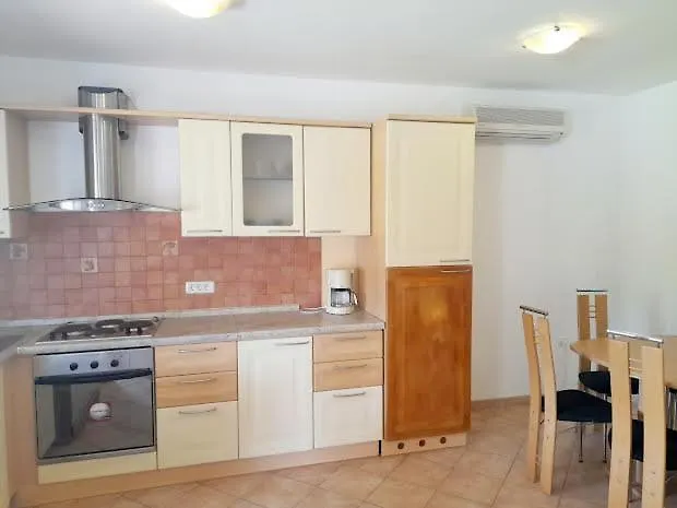 Apartmani Delas Pjescana Uvala 0*,