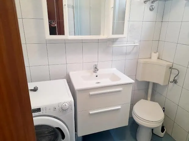 Apartment Apartmani Delas Pjescana Uvala