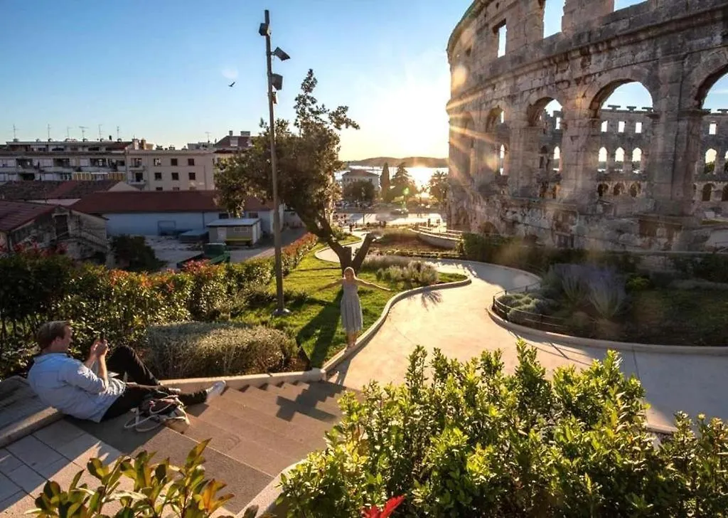 Apartmani Delas Pjescana Uvala Apartment