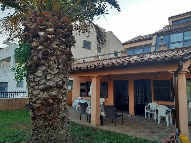 Apartment Apartmani Delas Pjescana Uvala Croatia