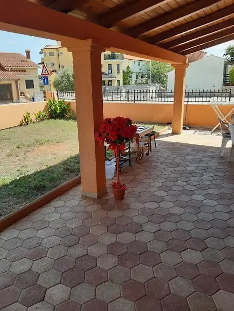 Apartmani Delas Pjescana Uvala 0*,  Hırvatistan